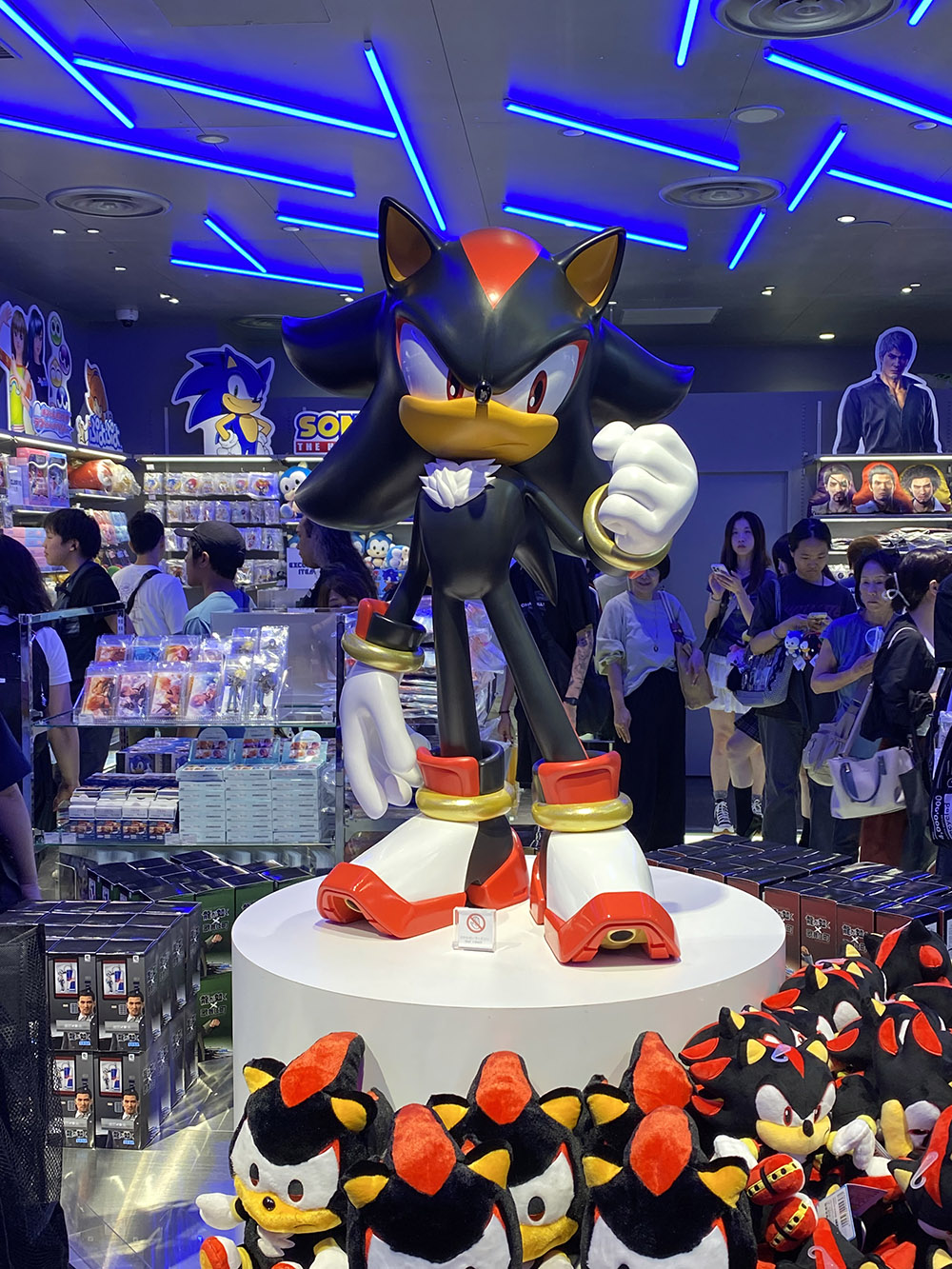 Shadow statue with plushies